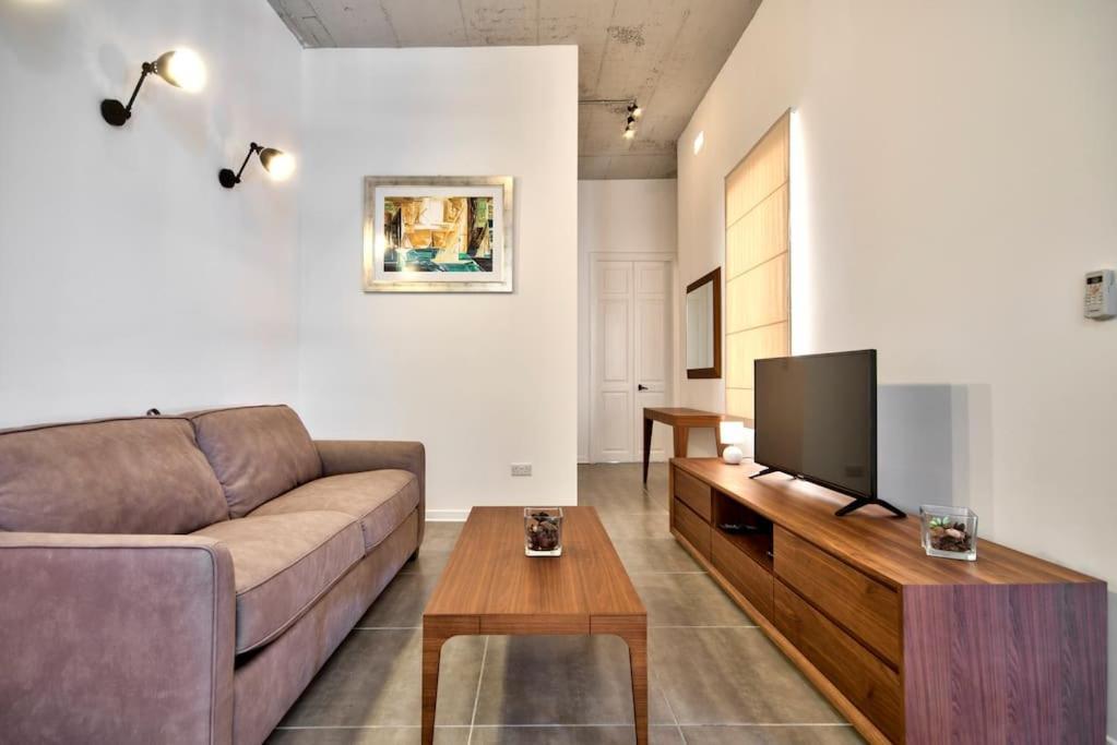 Vallettastay - Harbor View Gem -Sea View 2 Bed Apt Buitenkant foto